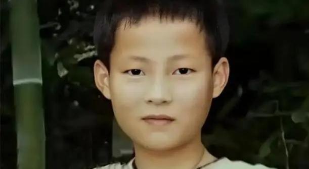 2003年安徽一男子上山挖笋失足坠亡，不料，10年后，他的亲生儿子不顾村里邻居的