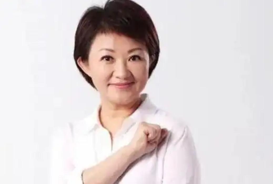 就在刚刚，

台中市长卢秀燕正式宣布，

7月7日，针对台湾地区食用油致癌物超标