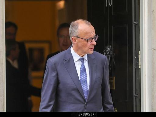 快讯！快讯！
刚硬刚完以色列的德国，又要下场中东了。
据新华社援引德国媒体 4 