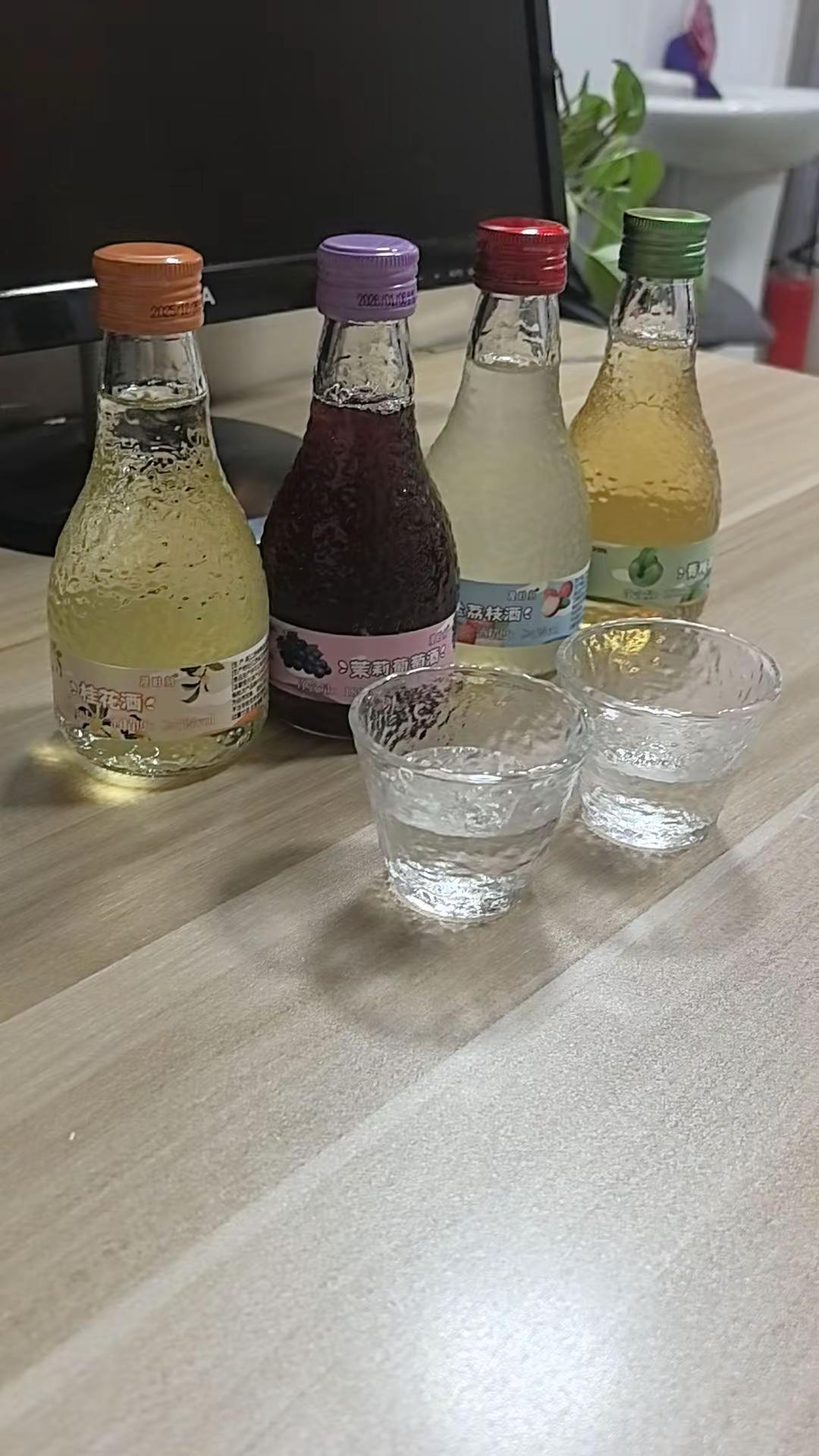 酒准备好了，想听听你的故事🍻👏👏👏