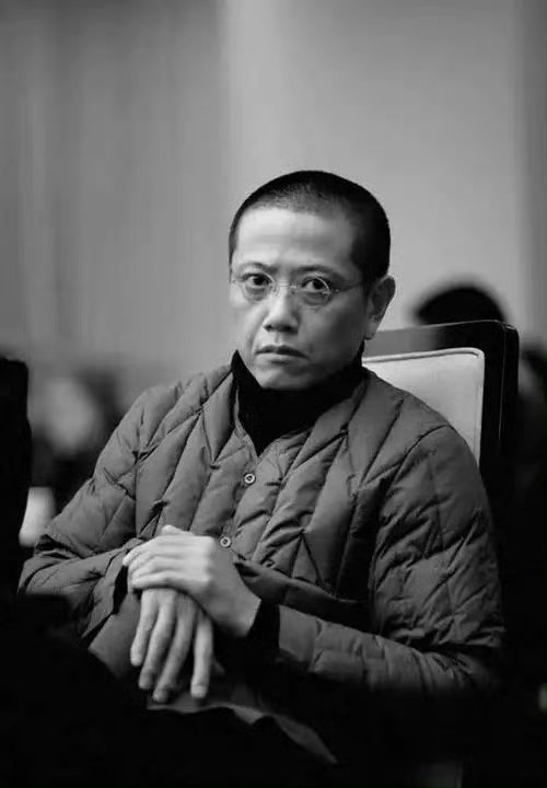 在被社会一系列毒打以后，悟性高一点孩子会真正明白这个社会，而那个时候已是人到中年