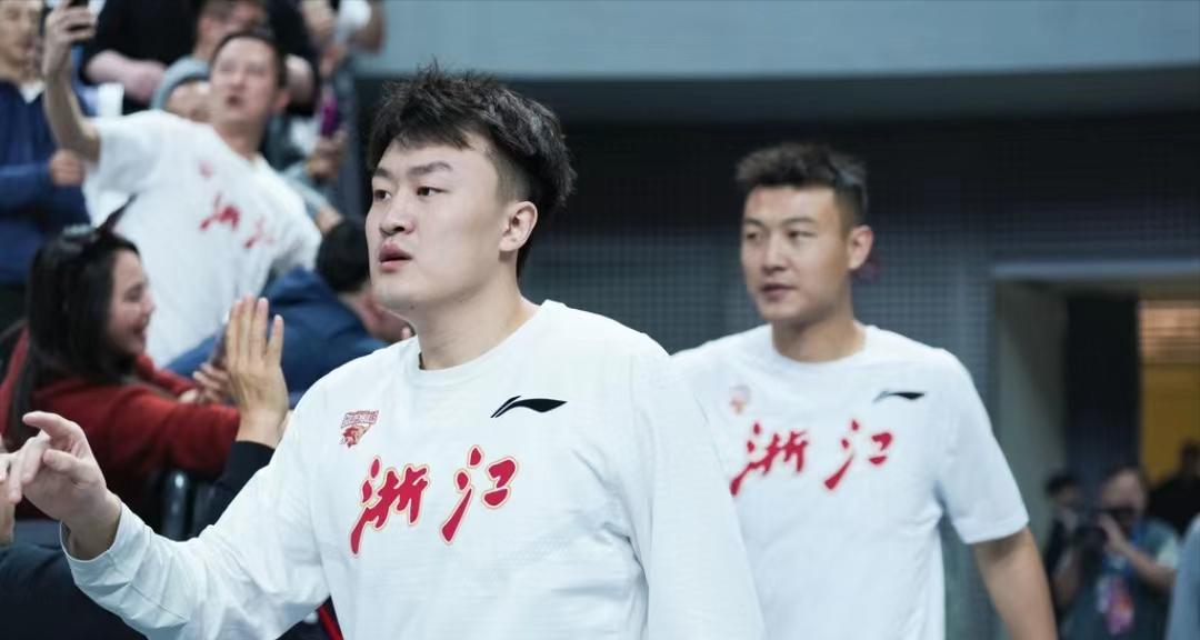 功勋老将成吉祥物！王世龙弃用成败笔，激活214CM高塔恐成奇兵
CBA总决赛前两