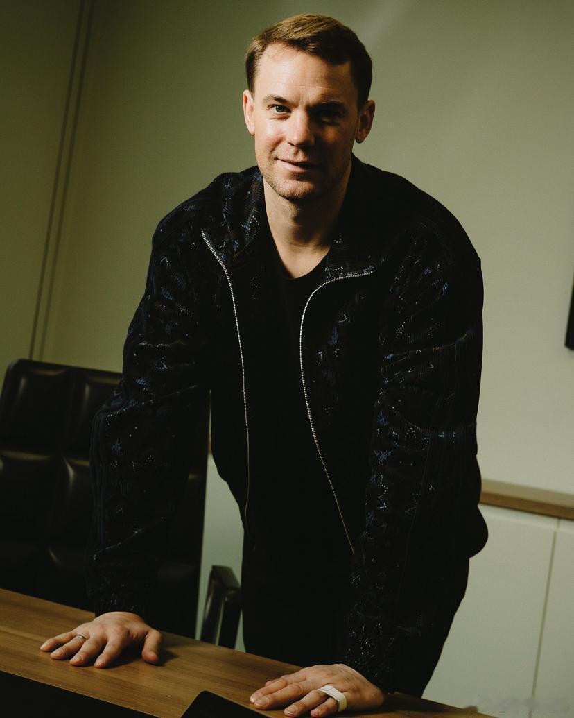 🚨🗣️【曼努埃爾·諾伊爾接受法國［隊報］專訪🇩🇪】➡️談到小時候選擇打門