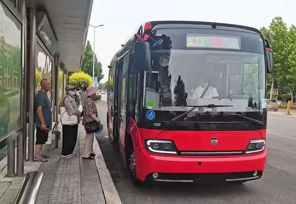 今天，聊城的雨下得特别贴心，把前几天闷人的暑气全冲散了，截至上午11点全市平均降