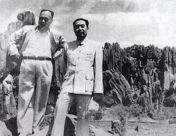 1959年，周总理路过成都，随口打听陈毅双亲近况，地方干部这才恍然大悟，原来陈毅