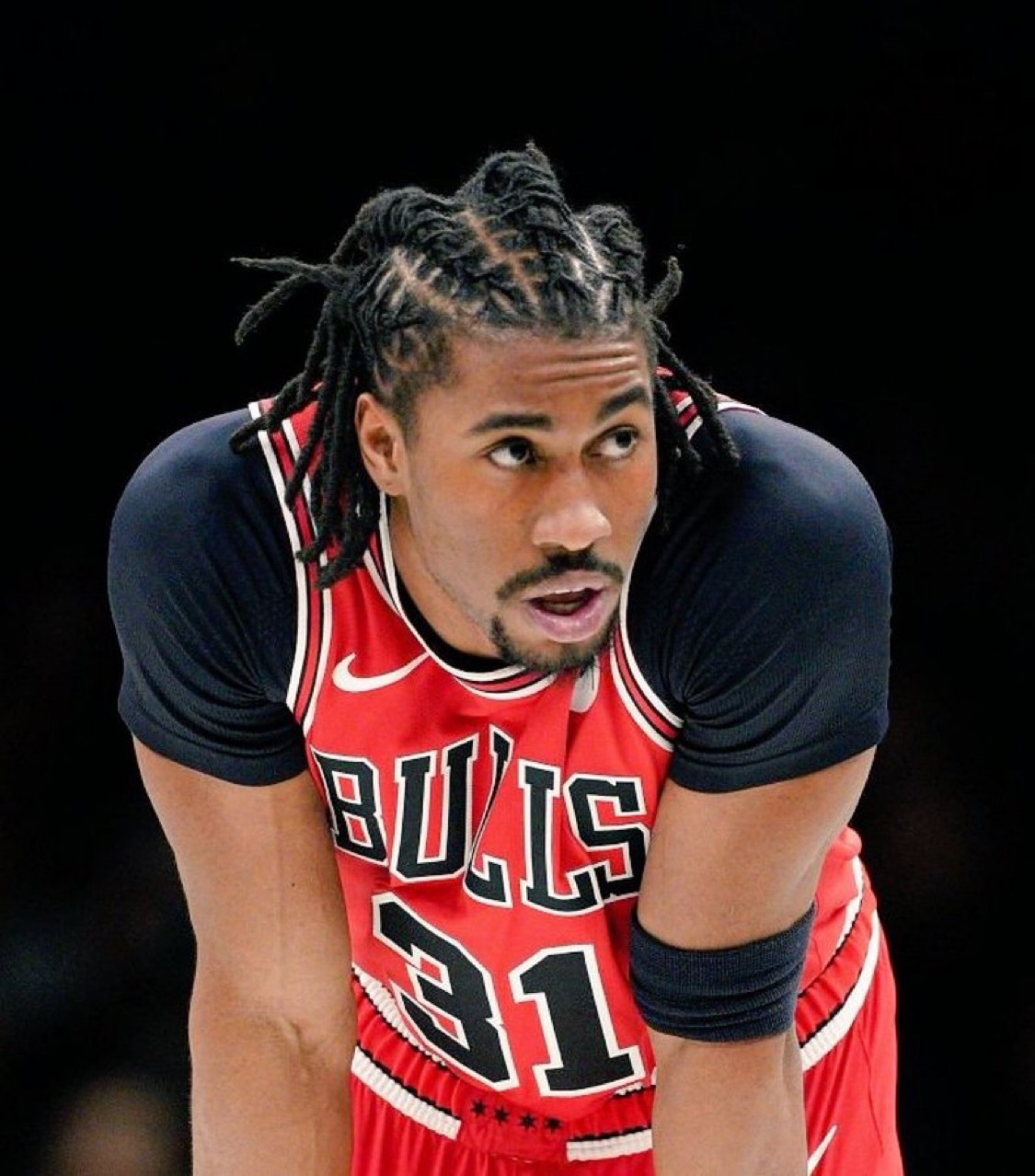 美记：杰登·艾维在3月25日给公牛队球员表现主管打了个电话，告诉对方耶稣治愈了他