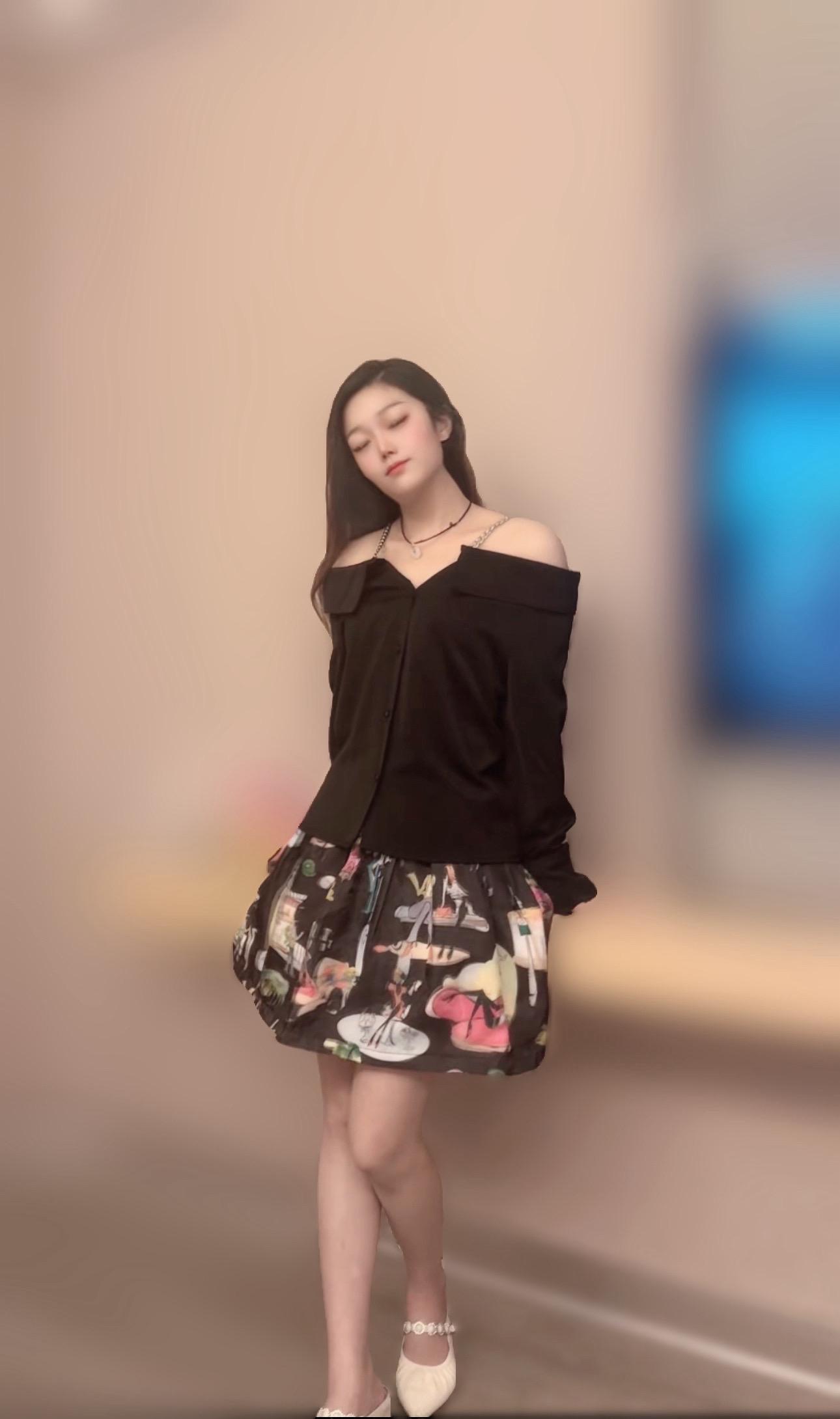 第一眼就喜欢的，真的会喜欢很久很久