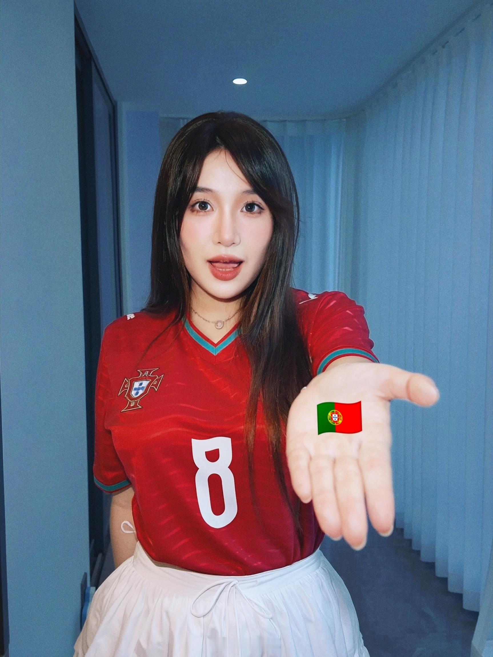 我的葡萄牙球衣，印号当然是B费咯！今夜冲吧！大B哥！！！葡萄牙vs刚果民主共和国