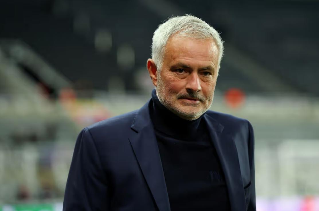 穆帅挖掘的17岁本菲卡3000万欧元3场2球前锋，转会费用即将翻倍。
转会市场上