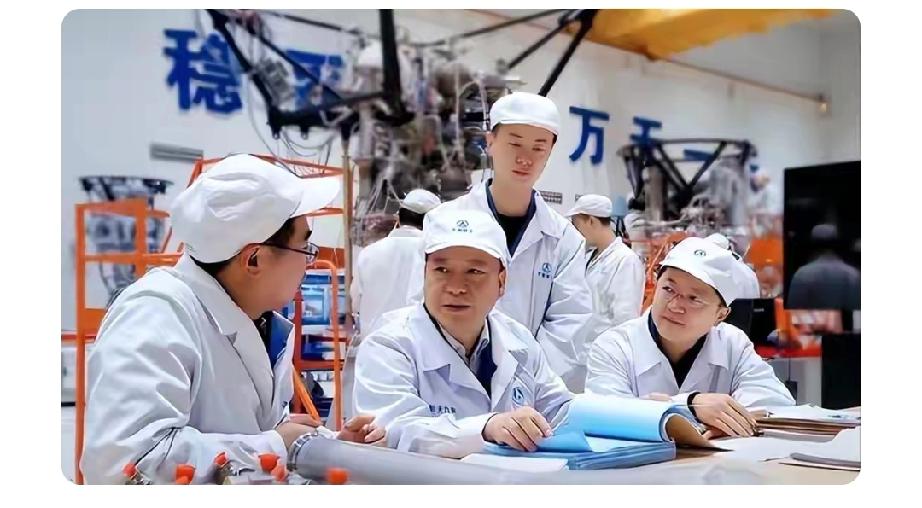 中国在一些尖端技术上和西方有差距，像高端数控机床、机器人核心部件等领域西方领先约