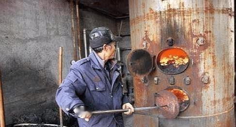 为什么日本不需集中供暖，几乎全用电暖，而中国南方做不到？

一到冬天，南方人最熟