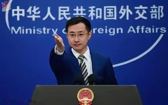 美国看懂了，俄罗斯也看懂了，俄乌冲突之所以不结束，最大的障碍其实就是泽连斯基。