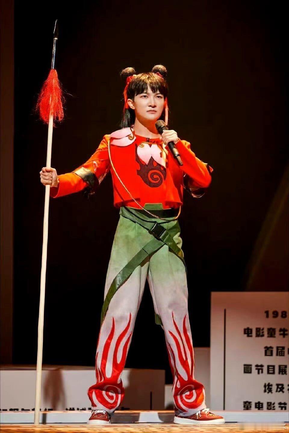 魔丸跟灵珠都是他，是他是他就是他周深