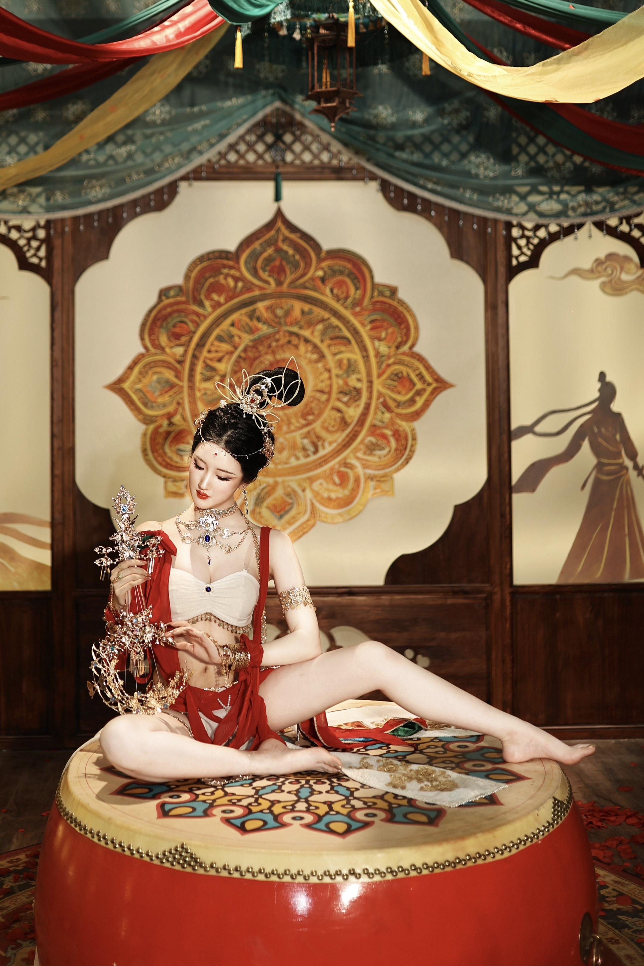 “迦南龙门飞天”何不与我共饮美人醉。