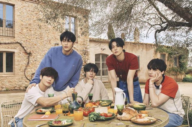 【OSEN】[TXT<Love Language>将于今天(2日)下午1点发行]