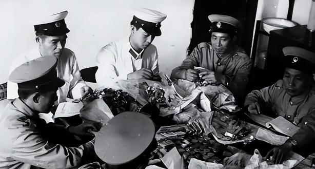 4支手枪和420发子弹完璧归赵，叶县公安侦破4.9特大盗枪案的故事。4支手枪和4