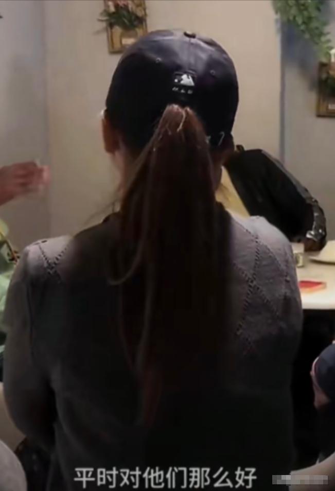 中国姑娘在埃及开中餐厅，结果遭员工集体罢工，她没有选择退让，而是硬刚到底，狠心把