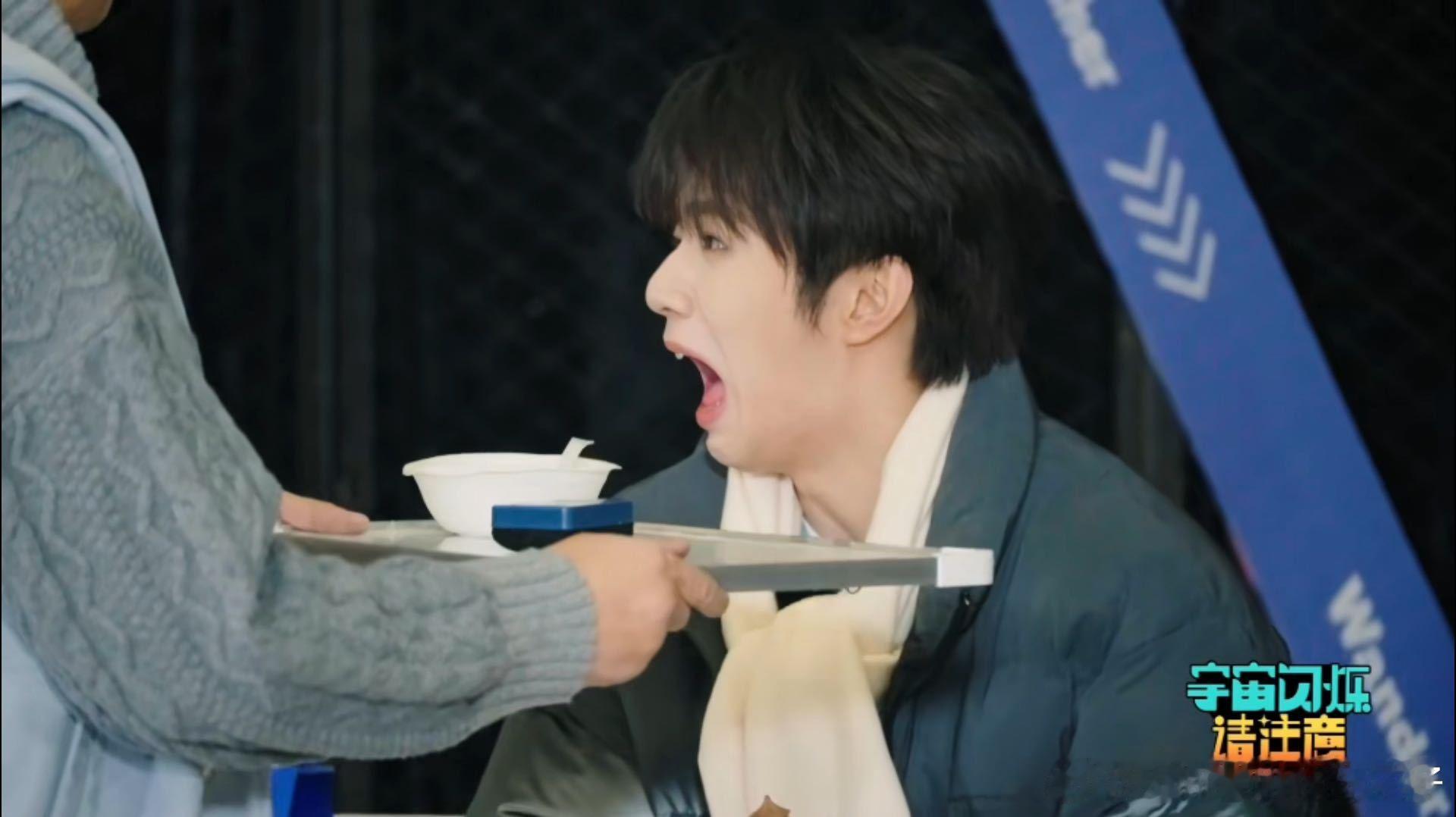 刘耀文被臭到忘记表情管理刘耀文爱豆生涯的滑铁卢 刘耀文被臭到形象崩塌！这爱豆生涯