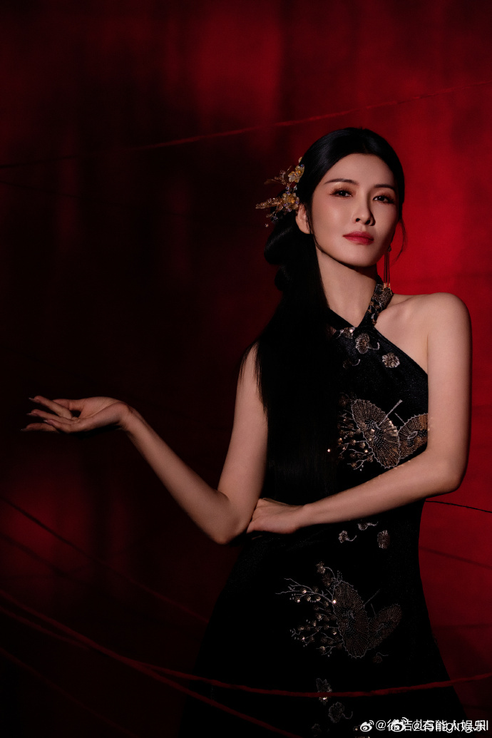 徐洁儿隐形队长实至名归芒果欠徐洁儿一个队长位 看了今天晚上的乘风直播。徐洁儿隐形