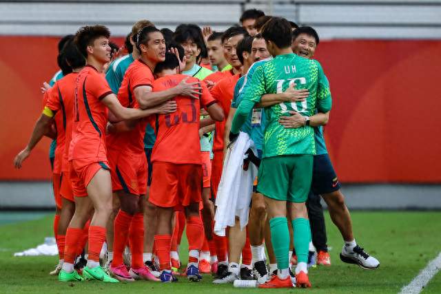 中国男足又行了，U23 小组第一进八强