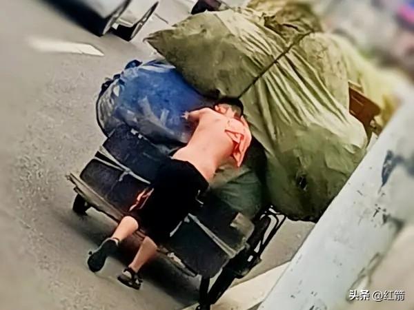 年少吃苦和年老吃苦,哪一个更苦? 年少吃苦和年老吃苦，哪个更苦？我觉得这事儿得细