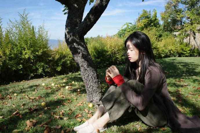 张婧仪 鲜活、氧气、治愈，看完张婧仪这组图我呼吸都顺畅了 