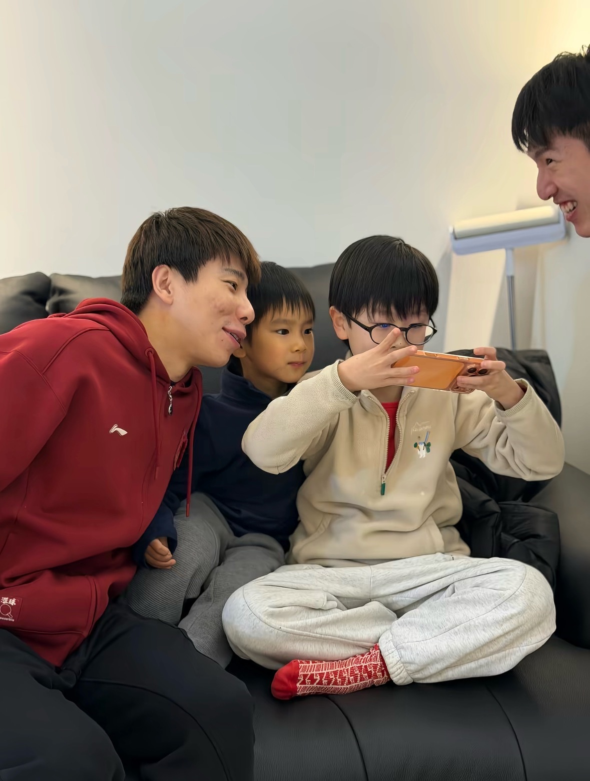 梁胖你重庆好好干 世冠给你看孩子🙊 