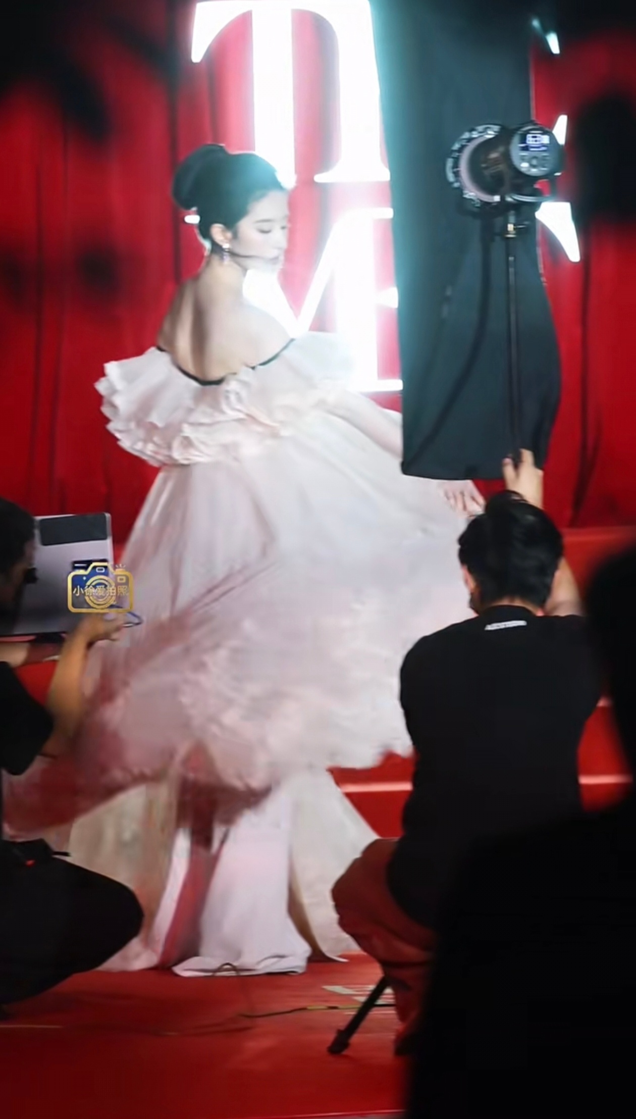 顾盼生辉[超话] 真的太美了啊啊啊啊啊啊[捂嘴哭]截图见水印  侵删 ​​​