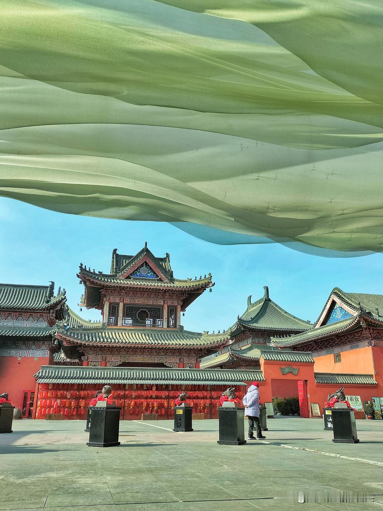 春节期间的沈阳弥陀书院，第一次听说，第一次来，在白塔下弥陀寺内，有文创店，抄经室