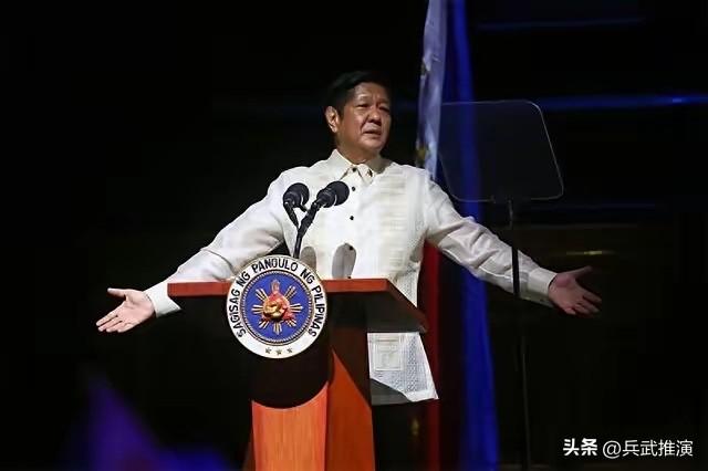 美国终于对马科斯家族下手了！

美方这次直接出手，把相关人员的签证全部取消，在当