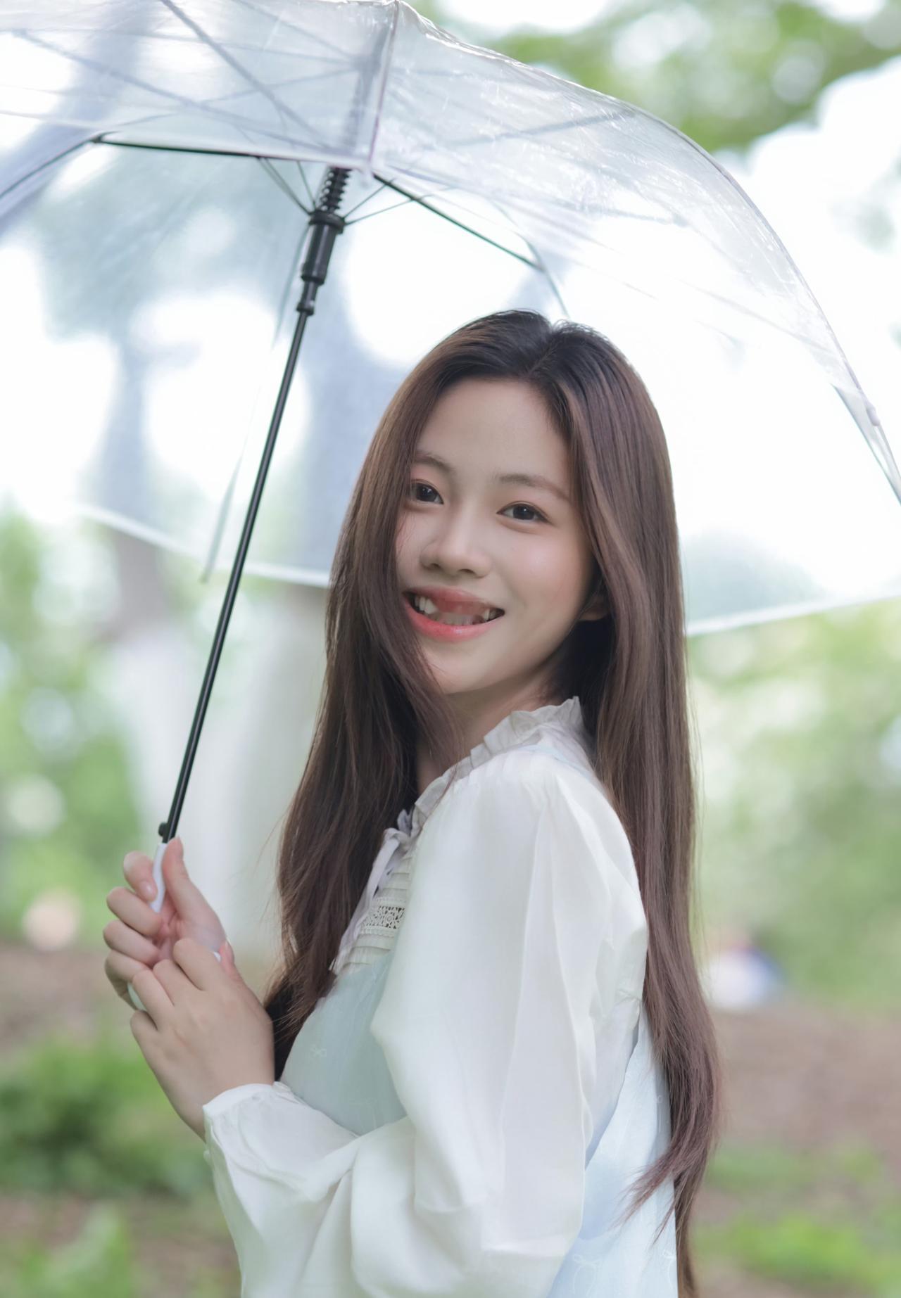 风是软的，光是柔的，心情也是甜的[心]