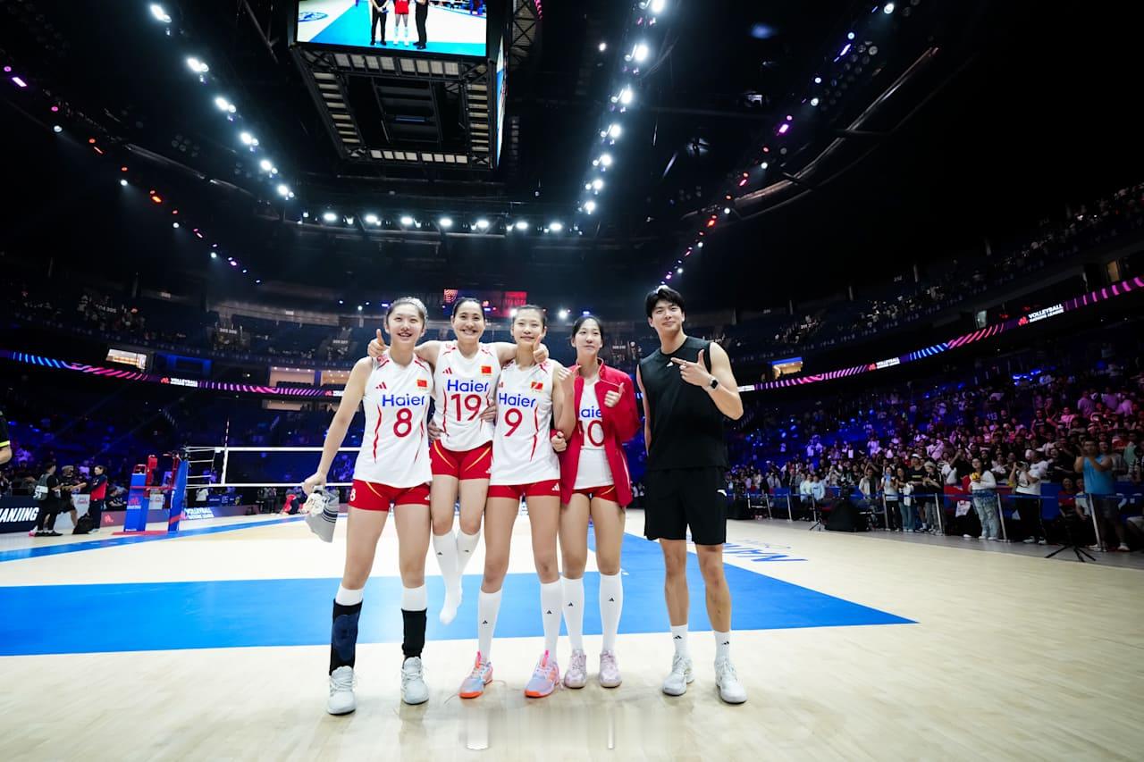 P1: 主（边）攻组P2：上海队P3：时刻等待上班打卡组2026年世界女排联赛中