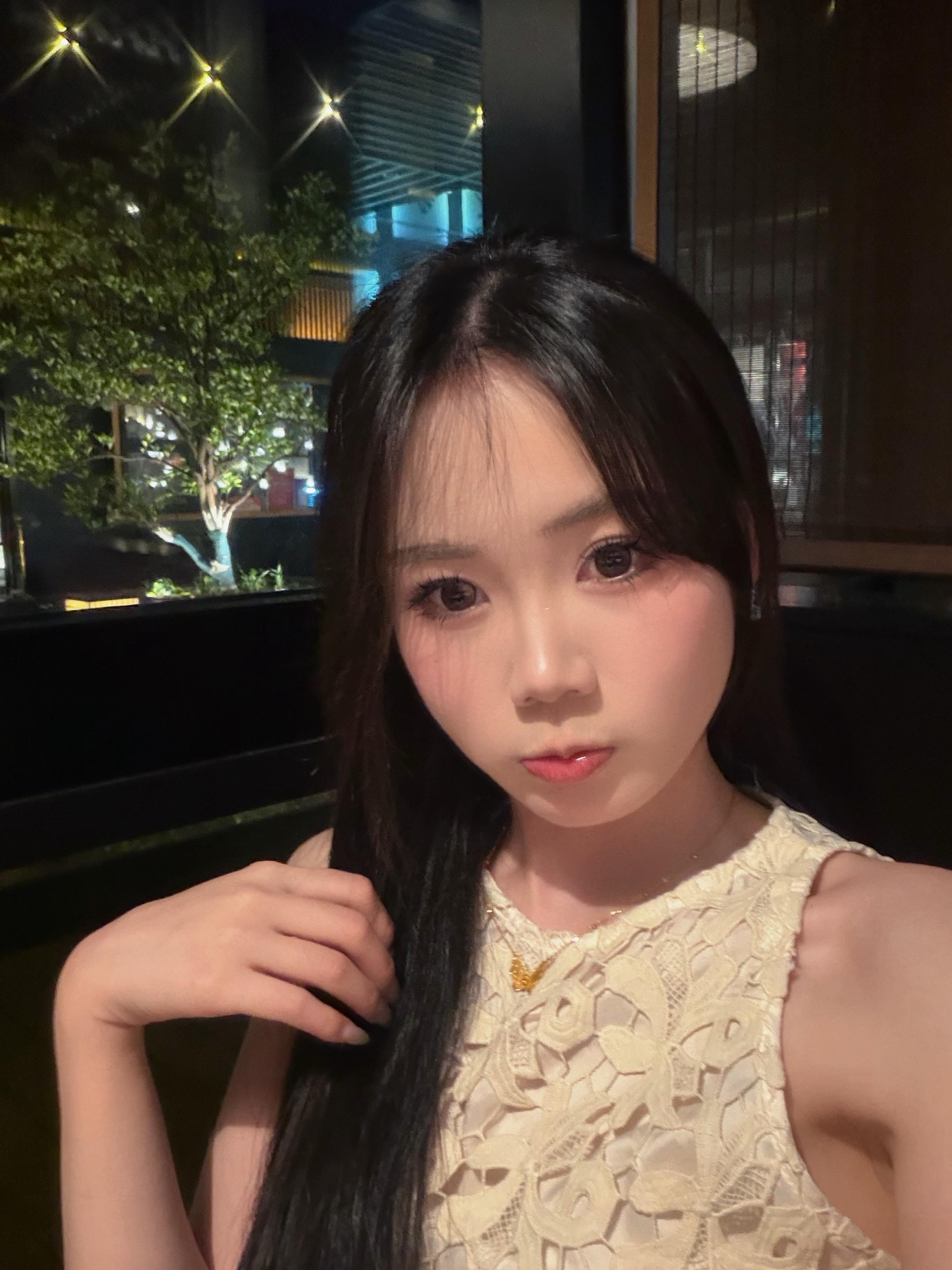我有时不太想和人建立很深的联系 因为我不想被别人左右情绪 但在相处的过...