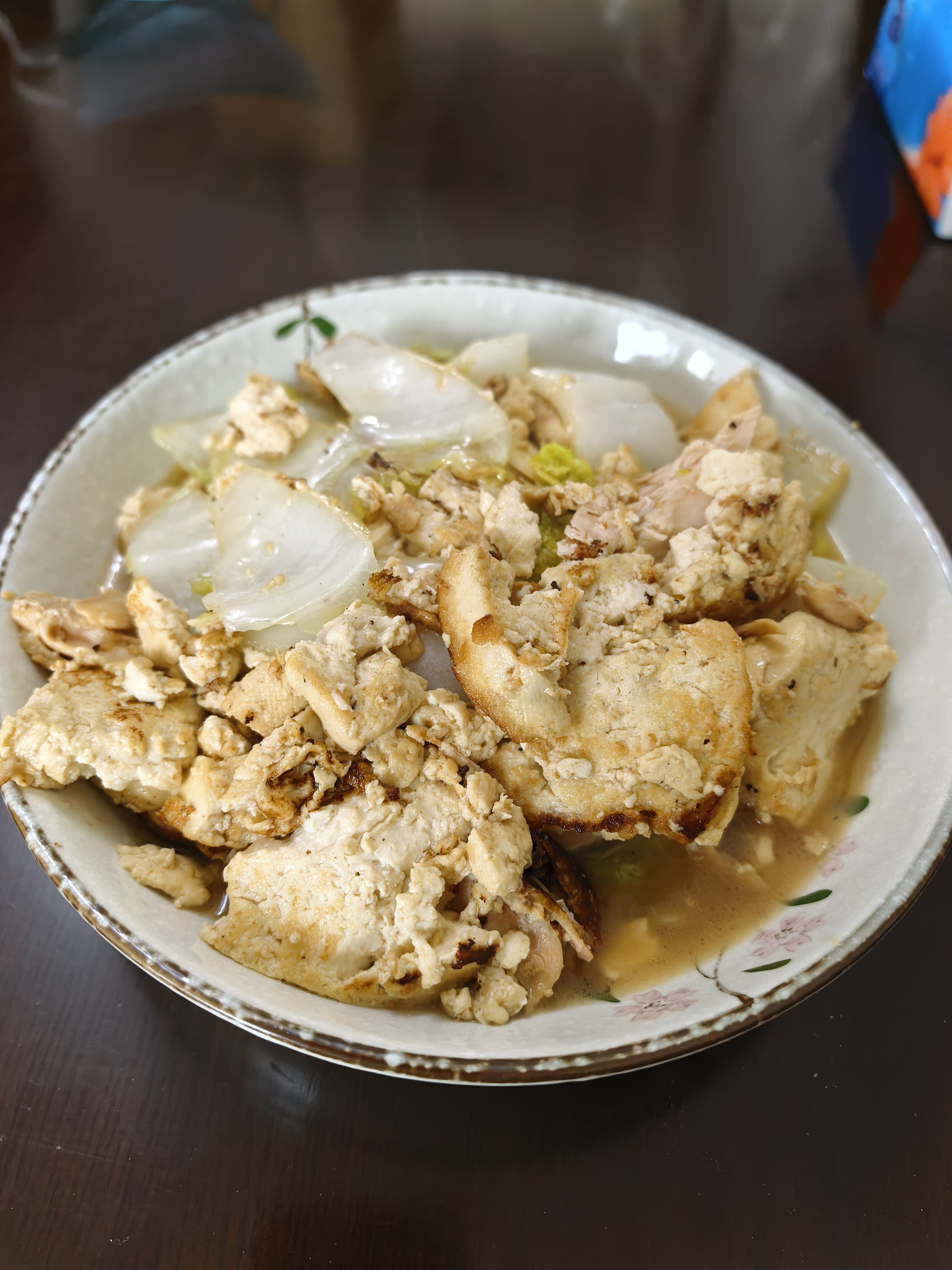 出院了，一想到以后只能吃这样的饭菜，就有点失落。不过那些香辣刺激的东西，除了能够