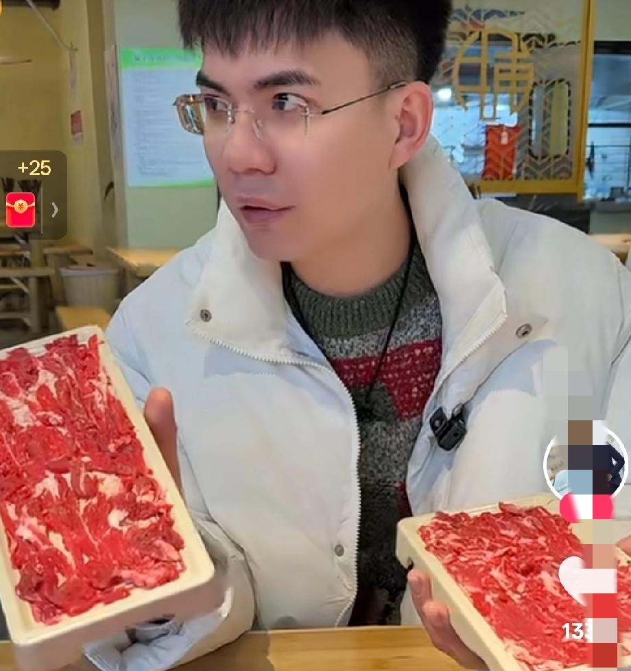 90后网红火锅店月入80万！同龄人：羡慕这魄力，更感可爱
近日，宁夏网红“嘉诚”
