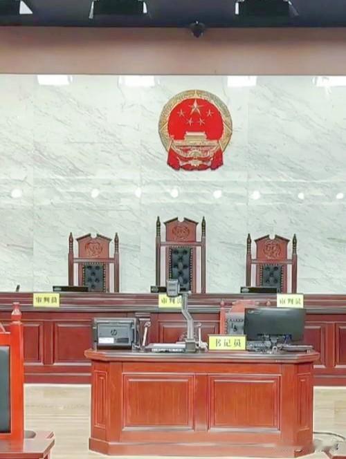 订婚后分手，女方家不但不退还彩礼，而且还打人，当地公安机关已经立案调查。
近日，