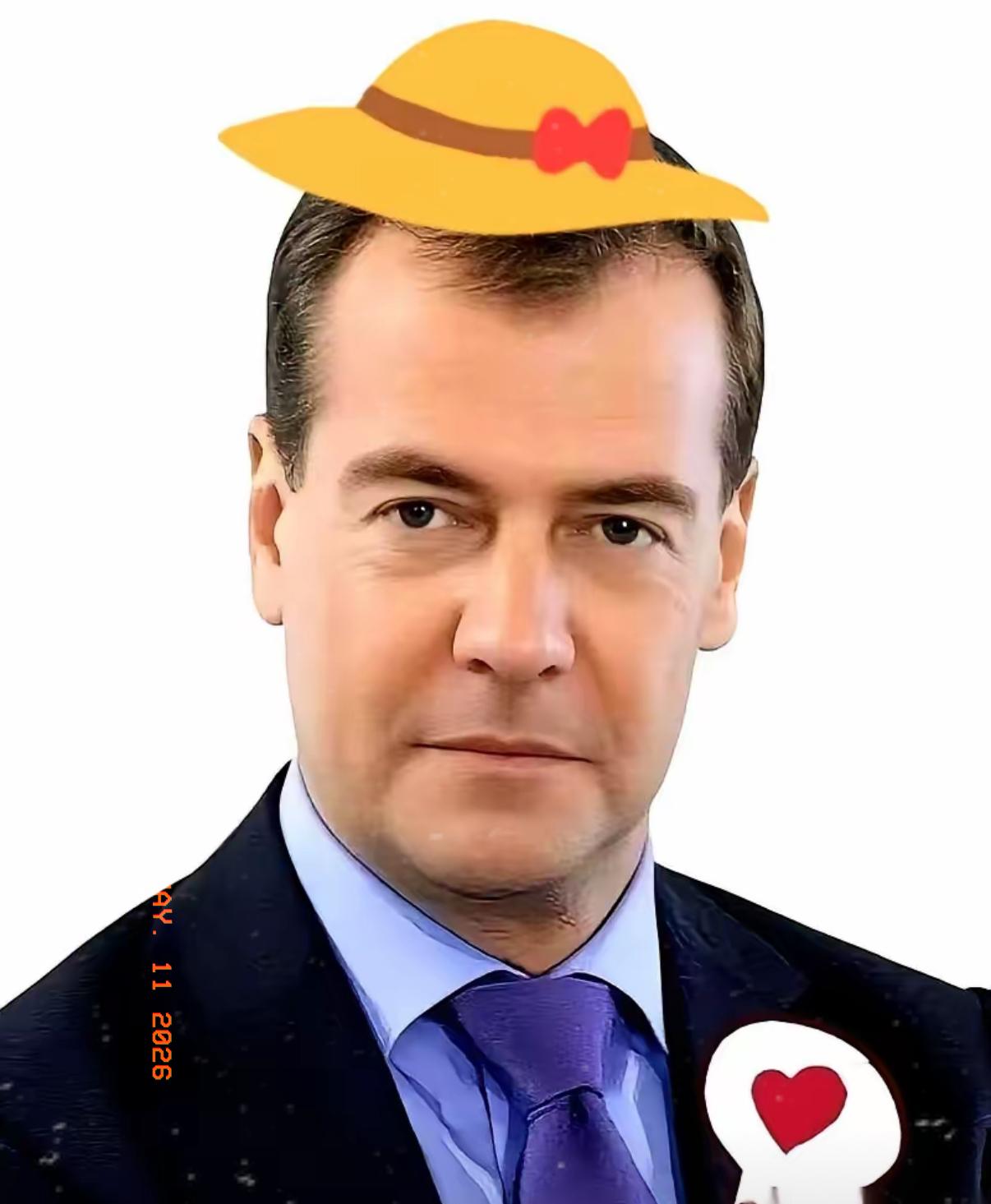 梅德韦杰夫那句话，我第一次听见的时候，后脖颈子都凉了。
他说，全世界没有任何军队