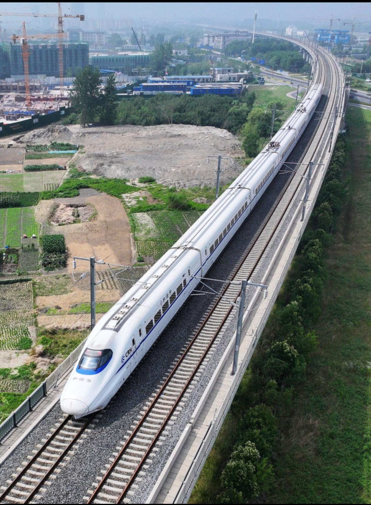 坐高铁时发现一个很有意思的事

不知道大家注意过没，在我们国家，行人或者骑车开车