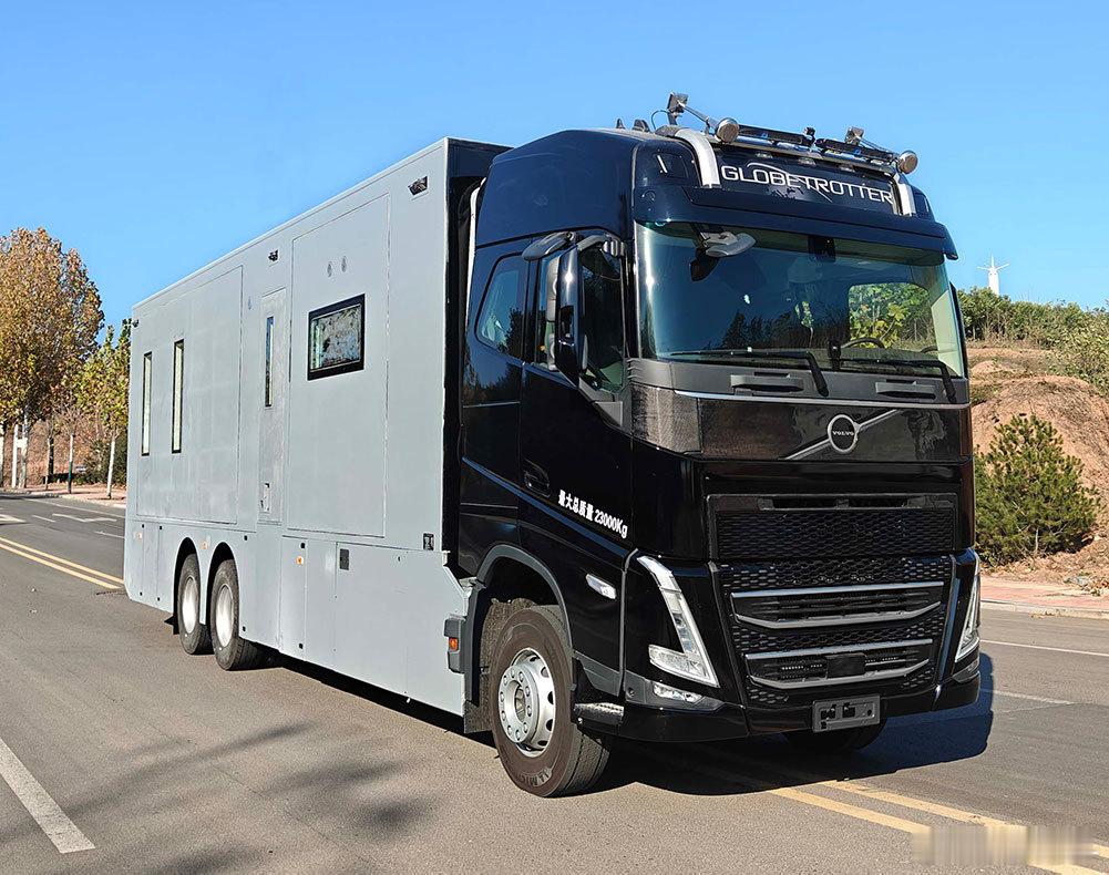 诺马迪森这个房车真的是车中大件长：11900 宽：2500 高：3980总质量(