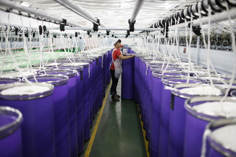 18岁女孩的家塌了！

为多挣50元夜班补贴，她在浙江绍兴纺织厂连续上了6个月夜