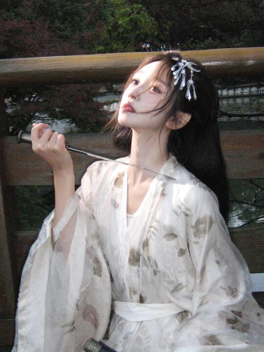 CCD才是氛围感的关键🍃破碎感拉满的汉服