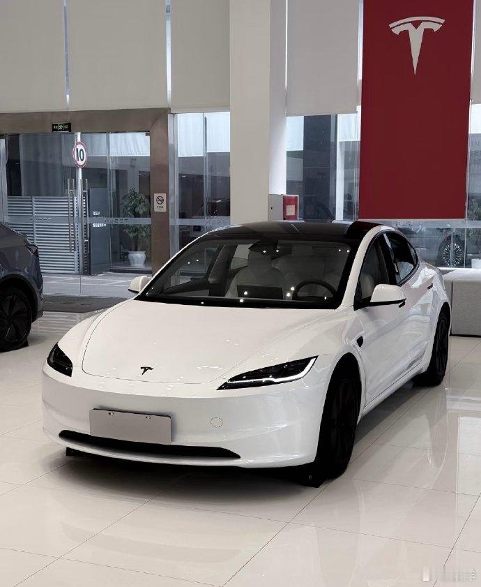 现在让你选： 小米SU7、特斯拉Model 3之间二选一，你怎么选？ 