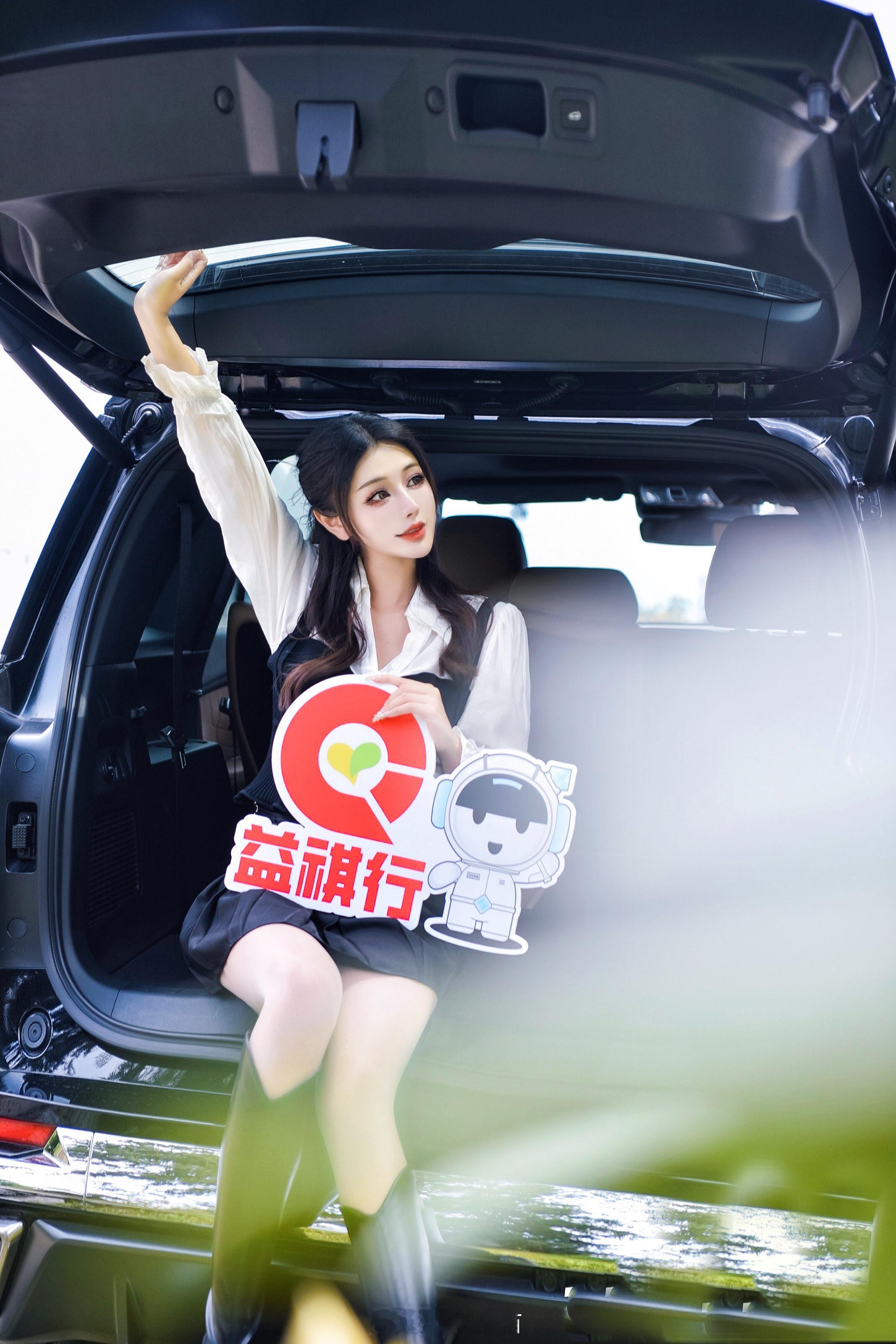 我可以受苦，但我的朋友圈必须体面～🫡  ​​​
