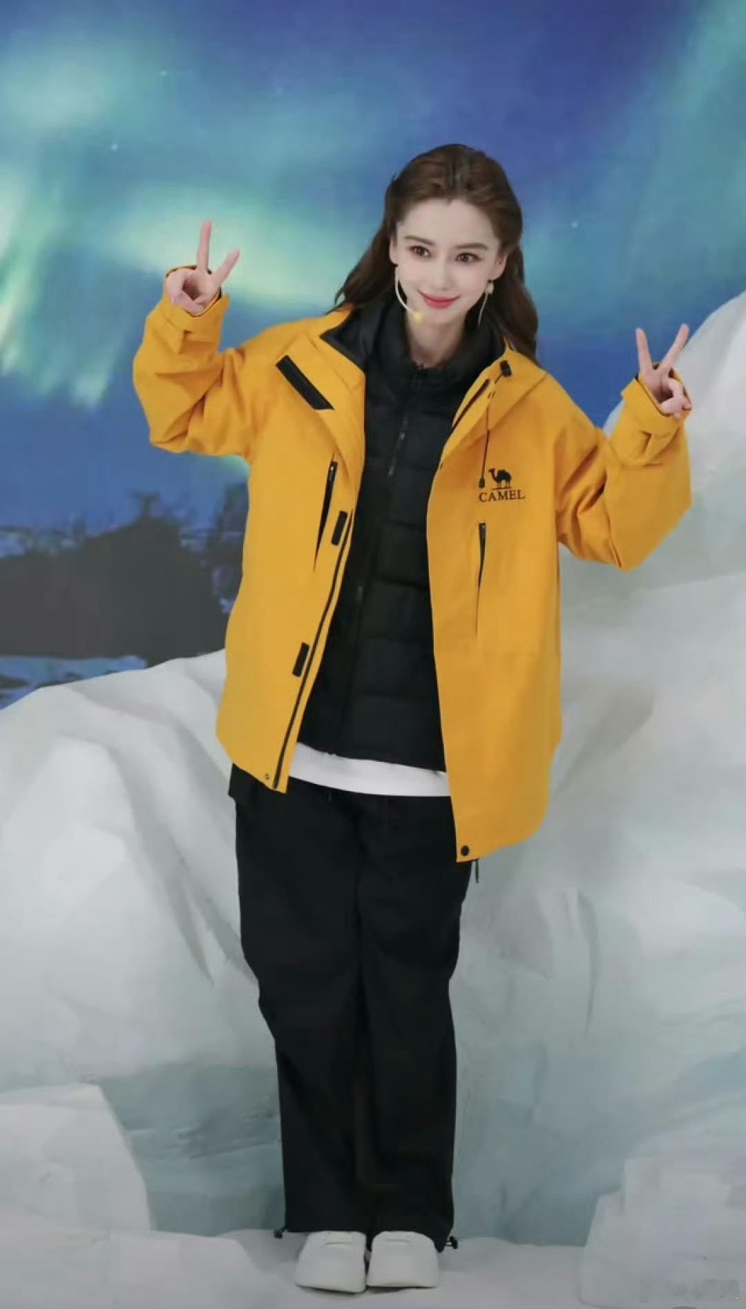 Angelababy直播  angelababy每出来一次活动都要感叹一下她的颜