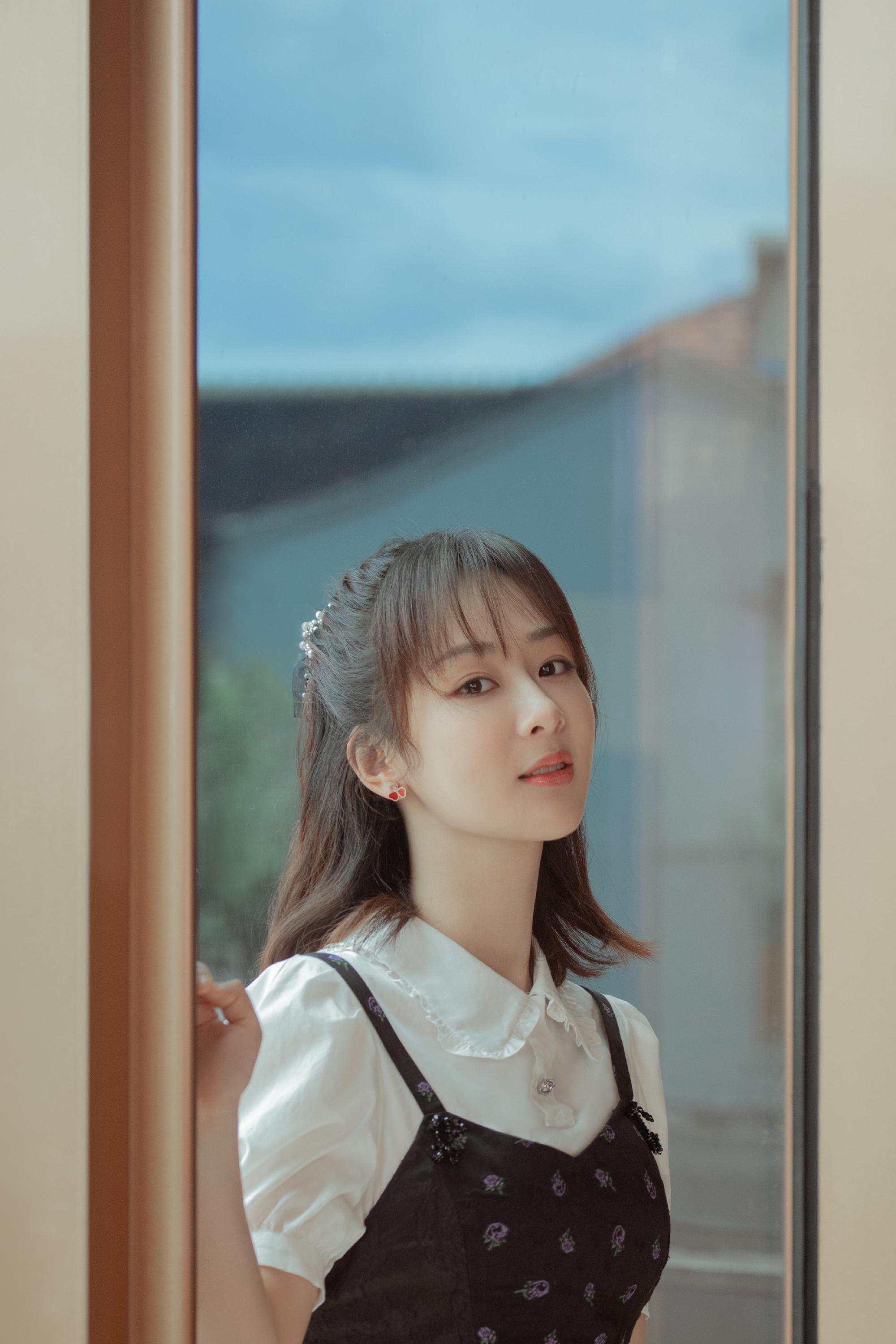  [比耶]#杨紫黄瀛子# 你就是盛开着漫山遍野的温柔。你自如月巍然不动，我似繁星