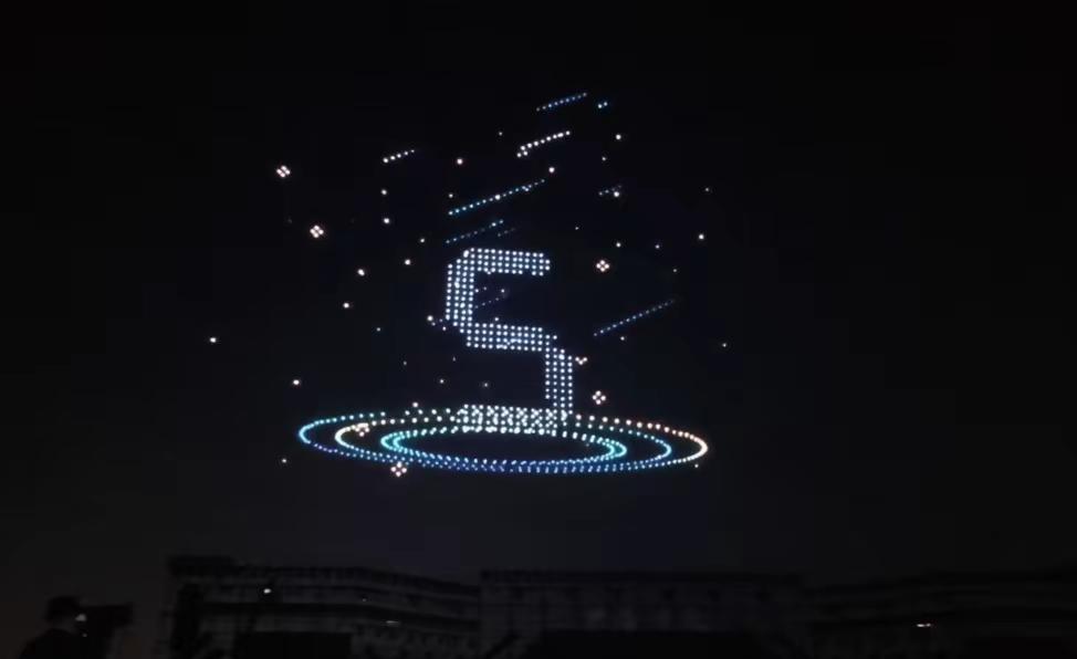 这就是大工的无人机表演，太震撼。无人机灯光秀