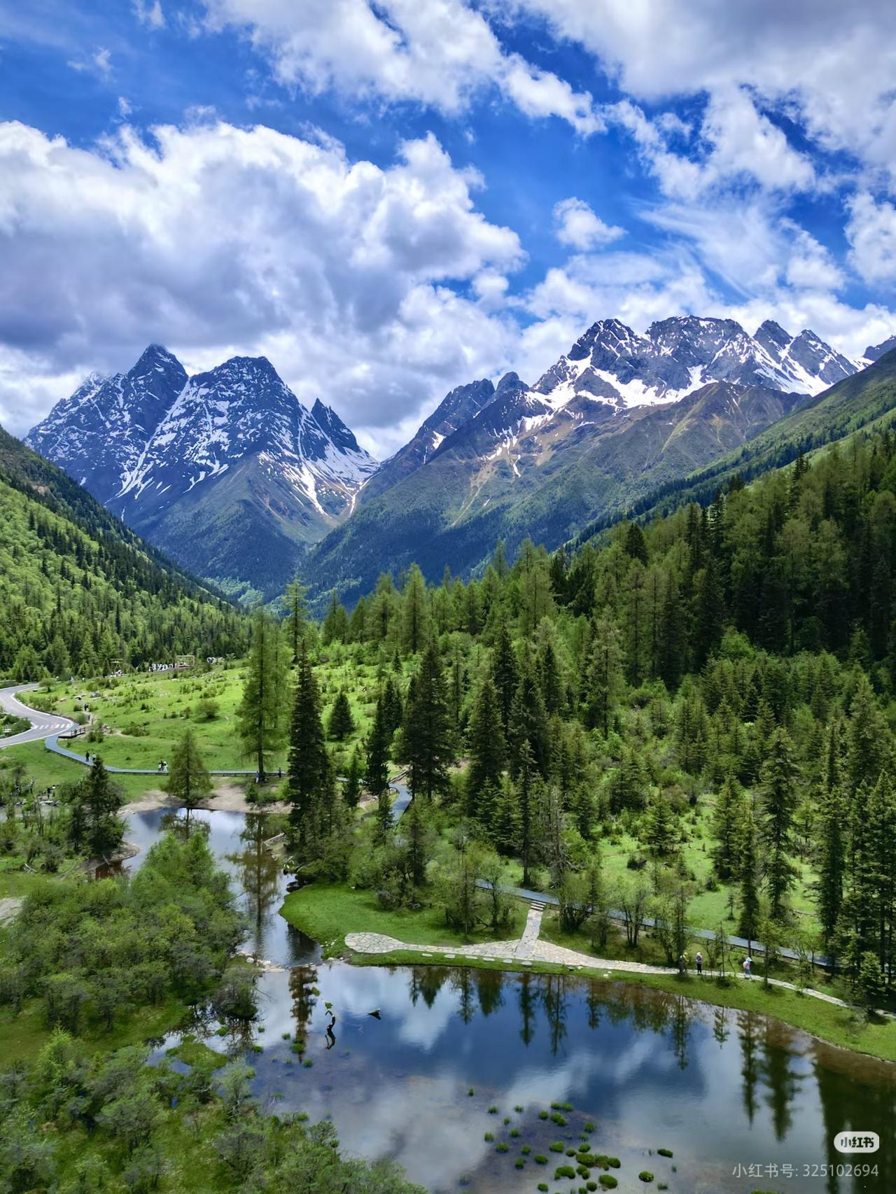 这个夏天,总要去一趟四姑娘山吧!!

四姑娘山真算是就川西后花园
每次想出门旅行