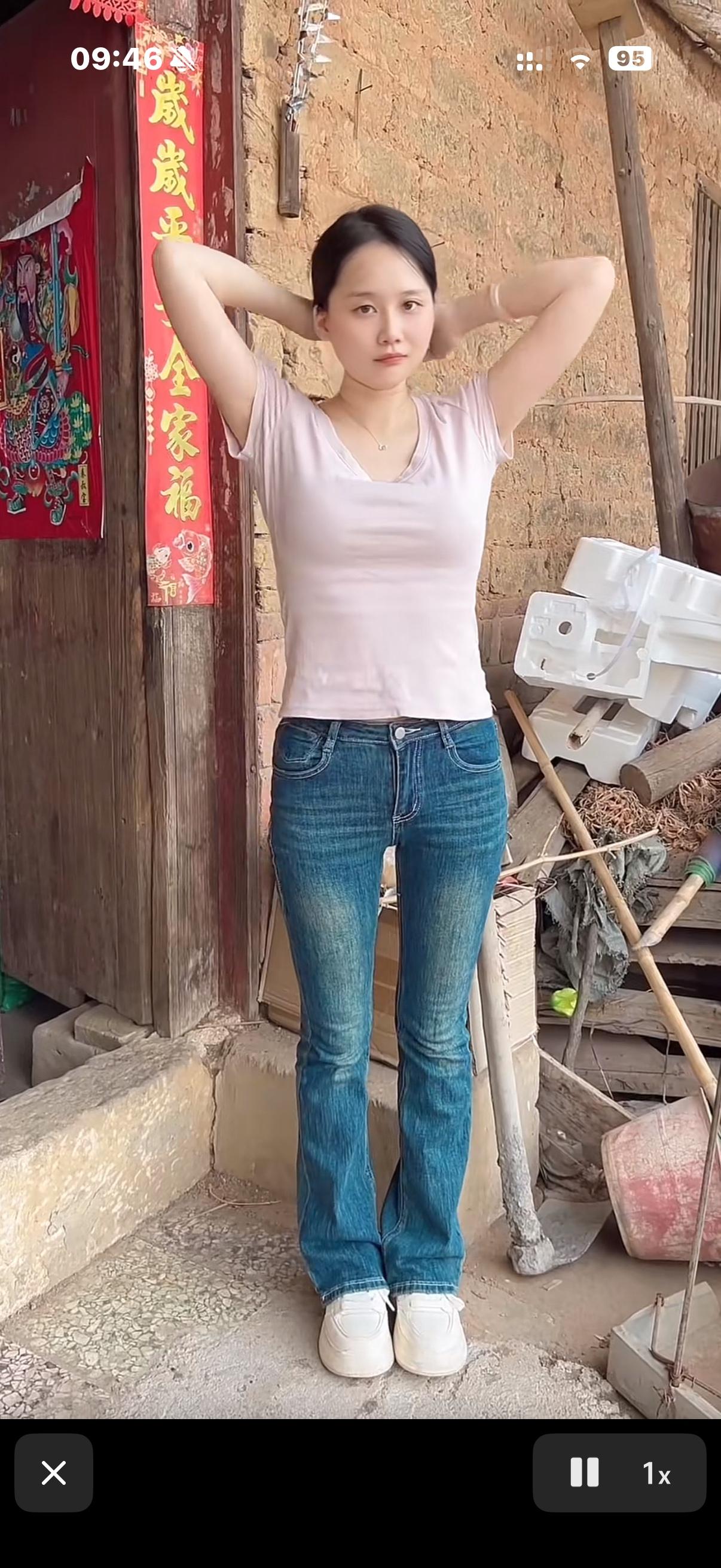 老家的表妹，今年28岁，农村姑娘，
婚姻问题一直没有解决，
可急坏了家里的亲人，