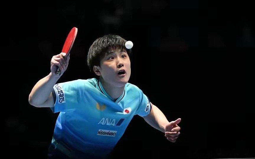 周启豪靠什么击败张本智和大快人心！刚刚结束的一场WTT中国大满贯男单1/8决赛，