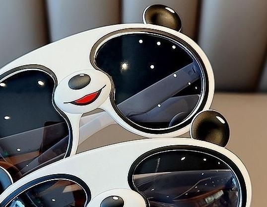 一朋友说，他的县城有个餐饮品牌，不招当地人，第一感觉可能没什么大不了的！
但他说